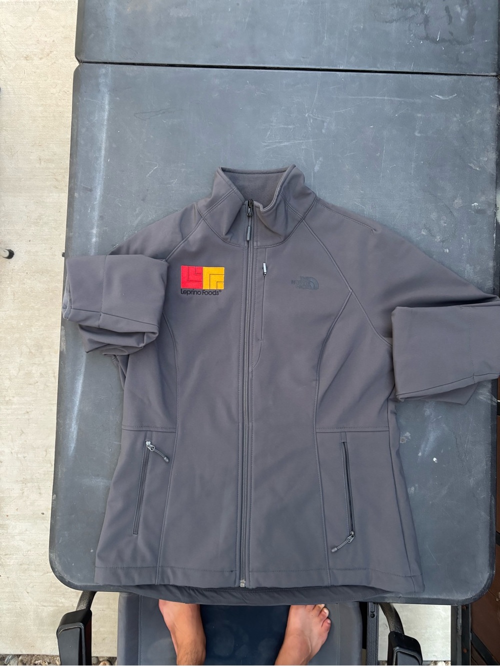 The North Face Men's Dark Gray Full-Zip Softshell Jacket with Logo Patch